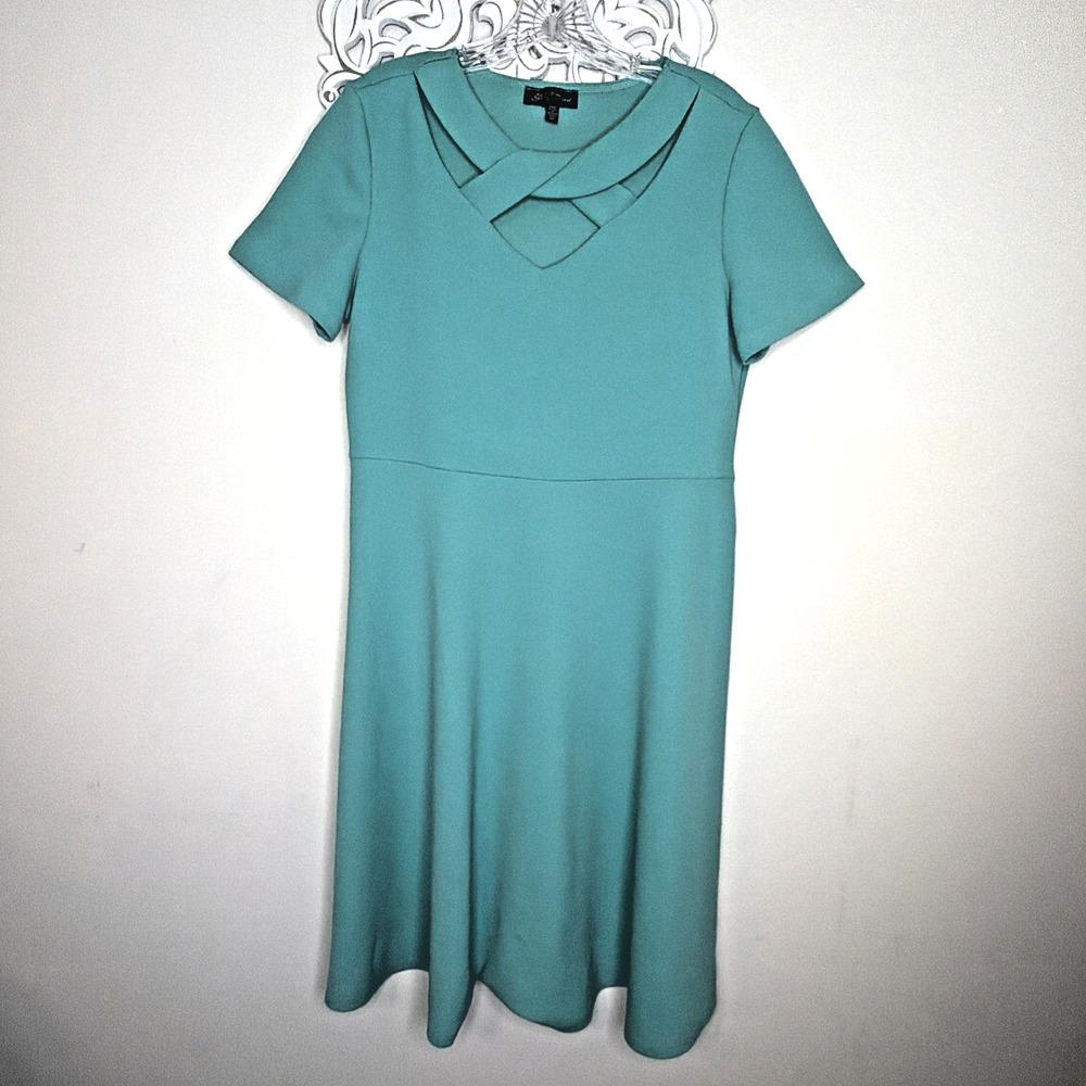 SLINKY Brand Women's size MEDIUM Dress Short Sleeves Criss-Cross V-Neck GREEN